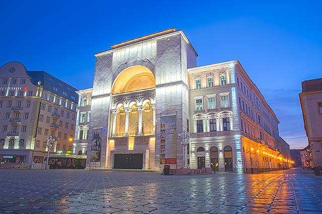 Timisoara's Opera House, with lights by ELBA, photo Pusha Petrov